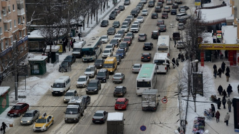 В Воронеже несколько аварий спровоцировали утренние пробки