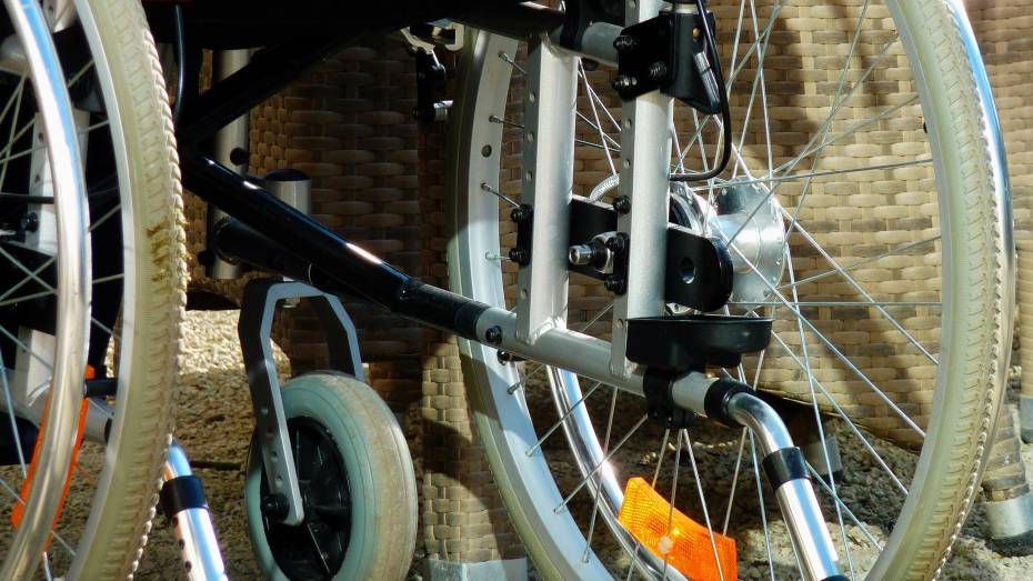 Российский Красный Крест передал Воронежской области партию технических средств реабилитации