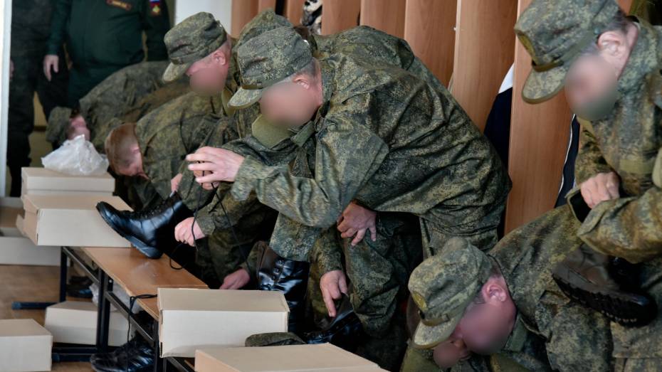 Подписавшие контракт солдаты-срочники из Воронежской области получат выплату в 120 тыс рублей