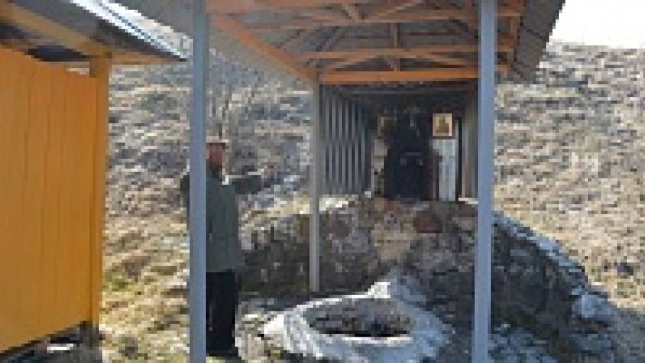 В нижнедевицком селе неизвестные осквернили освященный источник