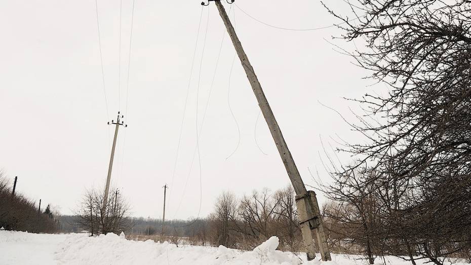 Обломки БПЛА повредили ЛЭП и частный дом в Воронежской области в ночь на 11 декабря