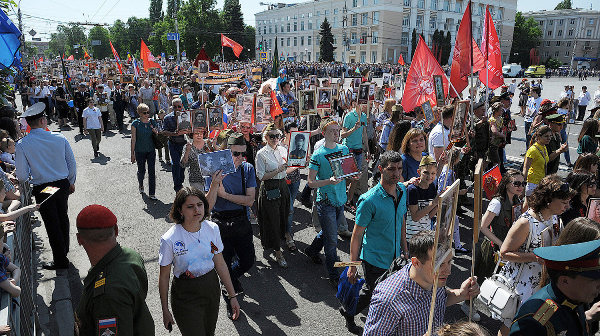 Бессмертный полк воронеж фото