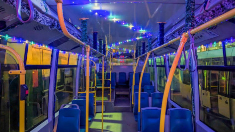 Нарядные новогодние троллейбусы выехали на улицы Воронежа