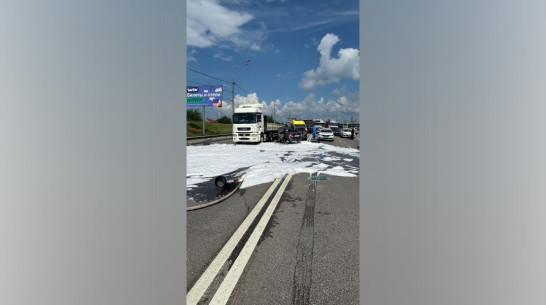 Два человека погибли в массовом ДТП на улице Антонова-Овсеенко в Воронеже