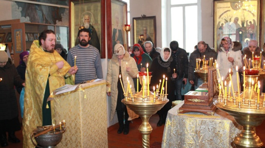 1500 петропавловцев приложились к святыням