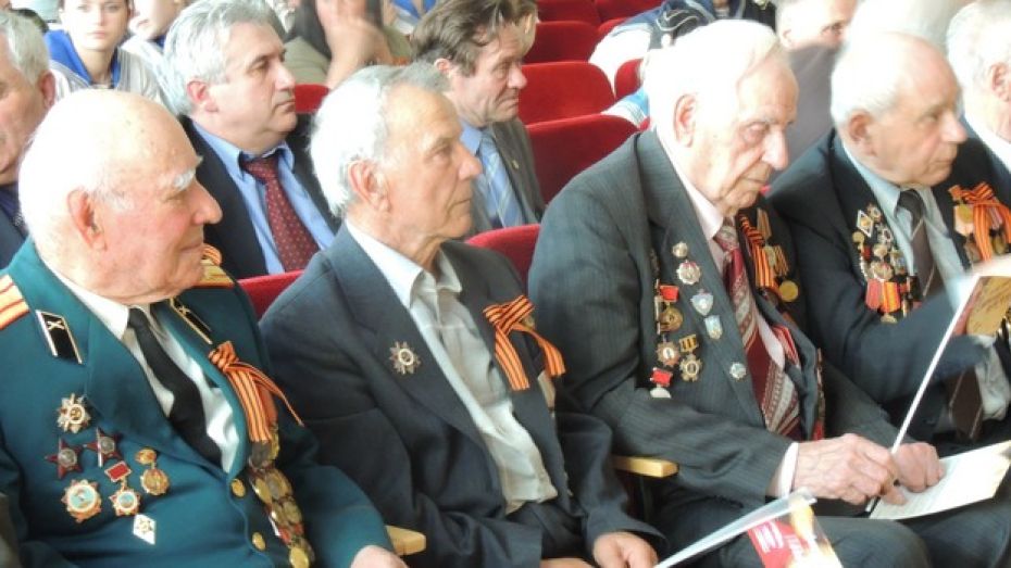 Национальные диаспоры Воронежа поздравили ветеранов с Днем Победы