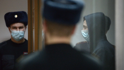 «Шуба была вся в крови». В Воронеже начался суд по громкому делу об убийстве учительницы