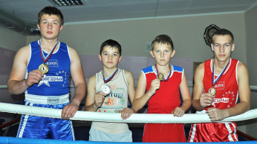 На соревнованиях в Воронеже бутурлиновские боксеры завоевали четыре награды