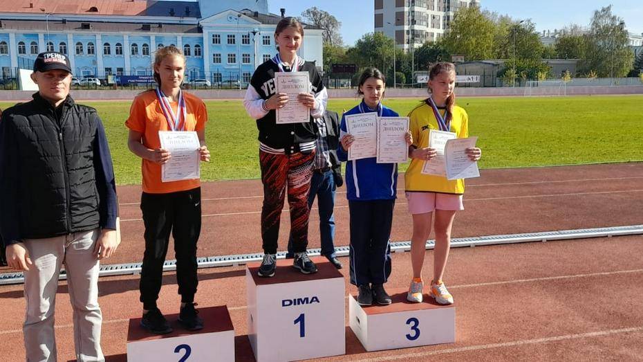 Юные верхнемамонцы дважды победили на областных соревнованиях по легкой атлетике