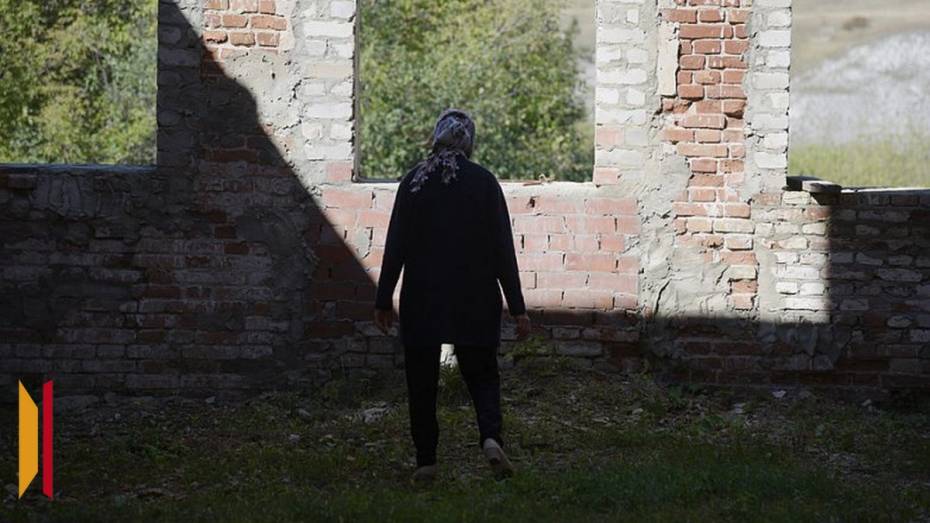 В Воронежской области пропала пенсионерка в красном платке с возможной потерей памяти