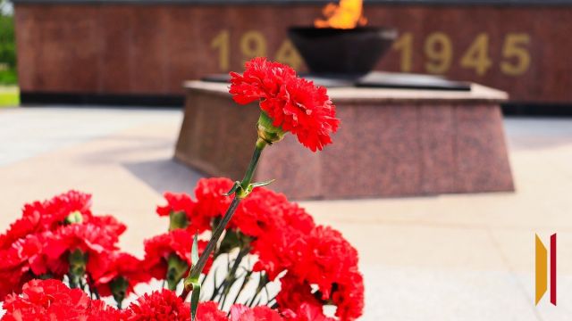Копия Знамени Победы побывает в школах Ленинского района Воронежа