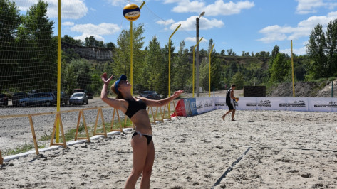 В открытом кубке Воронежской области по пляжному волейболу сыграли 38 команд