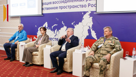 «Ничто так не объединяет, как совместно пройденные трудности». В Воронеже обсудили взаимодействие волонтерских сообществ помощи бойцам СВО