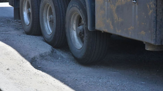 Житель Каменского района лишился 105 тыс рублей при покупке колес на грузовик