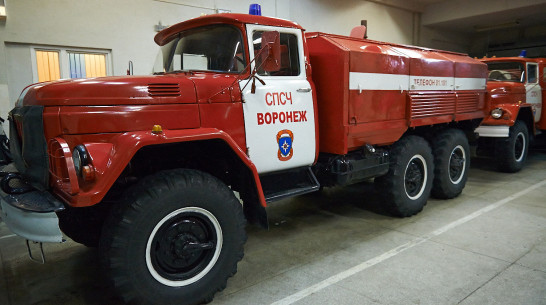 В Воронеже при пожаре в Штурмовом переулке пострадал мужчина