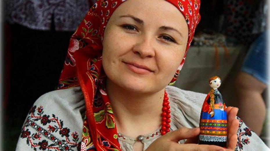 Жительница Семилук стала победительницей фестиваля «Игрушка-говорушка»