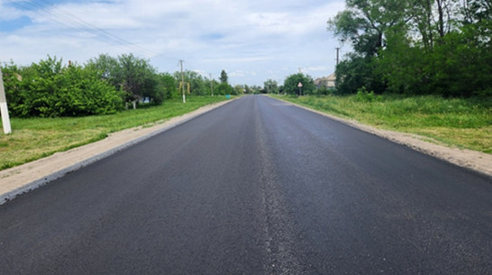 Дорогу протяженностью почти 30 км отремонтировали в Репьевском районе Воронежской области