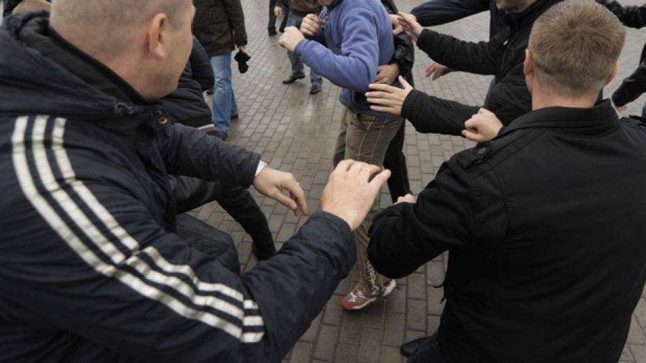 В Воронеже задержали участников массовой драки на Шишкова 