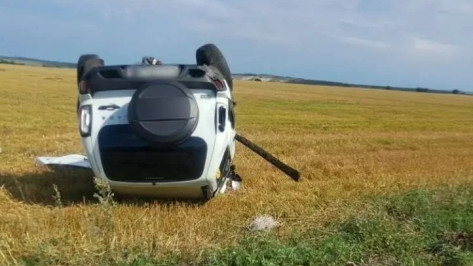 В Воронежской области «Нива» вылетела в кювет и перевернулась: погибла 80-летняя пассажирка