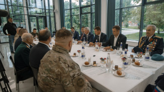 Участники и ветераны спецоперации обсудили свои инициативы с губернатором Воронежской области Александром Гусевым