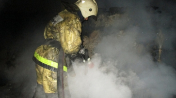 В Воронежской области проезжавший мимо сотрудник МЧС спас 7 человек из горящего дома