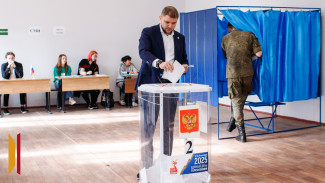 Зампред правительства Воронежской области Артем Верховцев проголосовал на выборах в городскую и областную думы