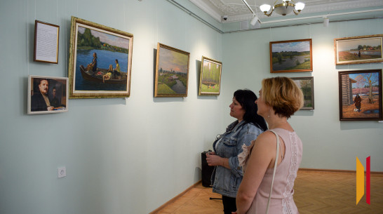 Работы воронежского художника Александра Курзанова привезли в Лиски