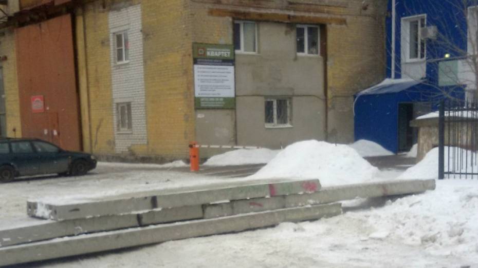Воронежцы пожаловались на перекрытие проезда к бывшему экскаваторному заводу