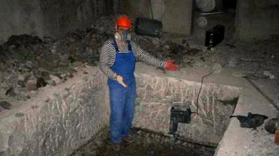 Строители забетонировали работающую теплотрассу в центре Воронежа 