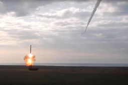 Запуск сверхзвуковых ракет «Оникс» по складу с иностранным оружием в Одессе сняли на видео