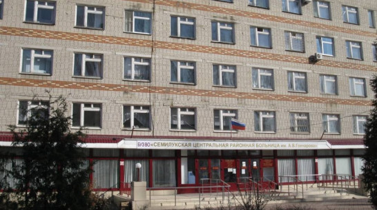 Под Воронежем из окна 4 этажа больницы выпала женщина