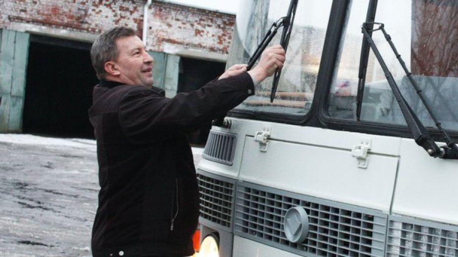 Транспортные предприятия Хохольского района получили два новых автобуса