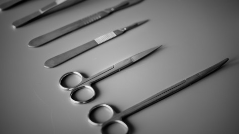 Воронежские врачи заново научили ходить мужчину, получившего множество травм после падения с высоты