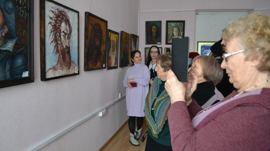 В Павловске открылись выставки фотографа Михаила Вязового и художника Владимира Салазкина