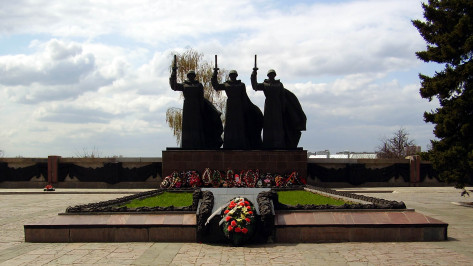 Участники автопробега «Память священна» побывали в Воронеже