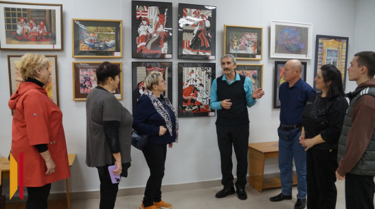 В Богучаре открылась выставка графических работ на тему народного творчества
