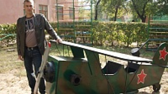 Житель Семилук подарил детскому саду бомбардировщик У-2