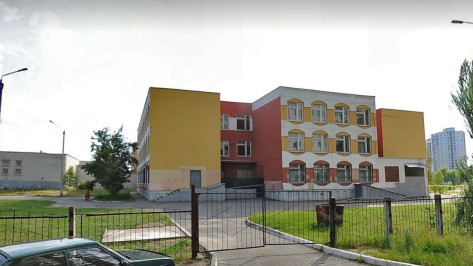 В Брянске восьмиклассница устроила стрельбу в гимназии: есть погибшие и пострадавшие
