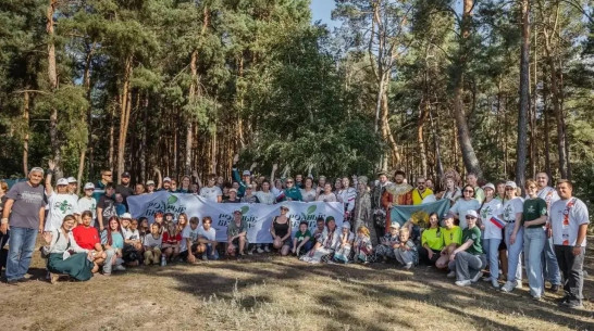 В воронежском микрорайоне Таврово прошел историко-познавательный экопикник в рамках акции «Родные берега»