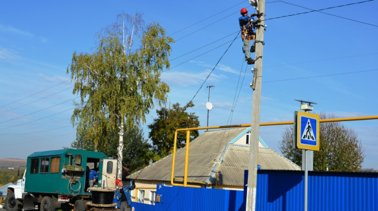 В Нижнедевицке смонтировали новое уличное освещение
