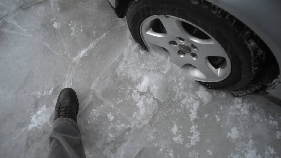 За неделю от гололеда пострадали 390 жителей Воронежской области