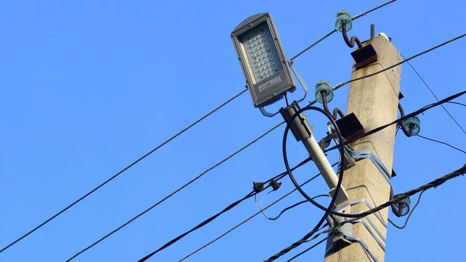 В верхнемамонском селе Гороховка на 6 улицах установили 237 светодиодных фонарей
