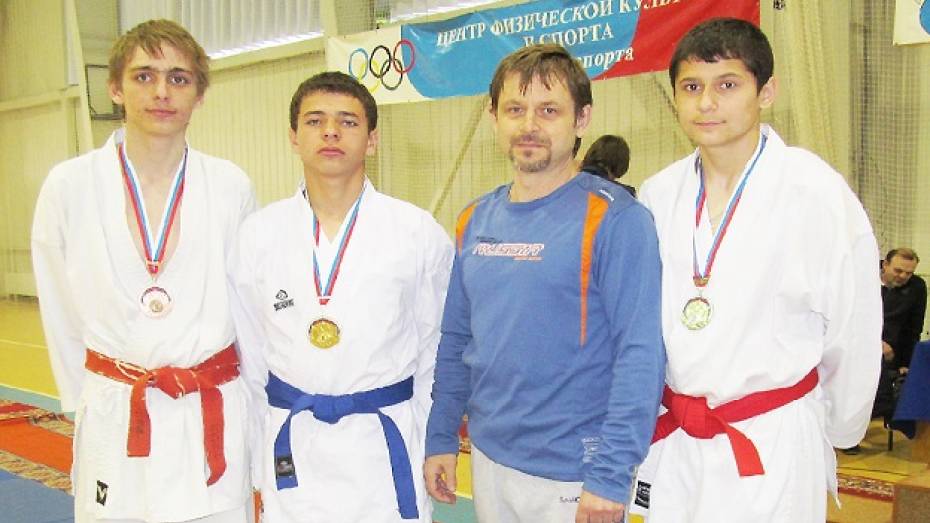Слабослышащие подростки из Боброва стали призерами Первенства России по карате