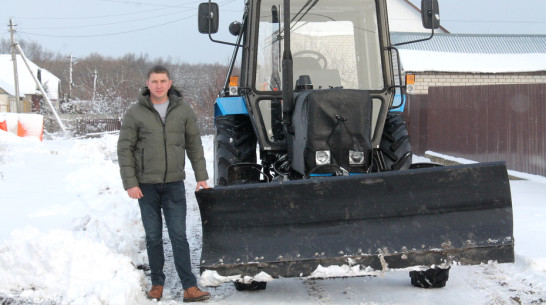 Для Петинского поселения Хохольского района приобрели новый трактор