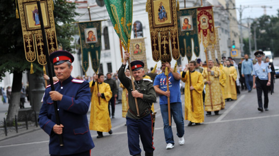 Крестный ход в честь 1025-летия Крещения Руси собрал больше тысячи православных воронежцев