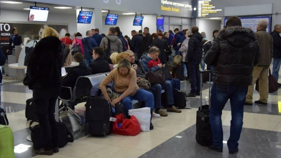 Рейс из Воронежа в Москву задержали на 11 часов из-за неисправности самолета