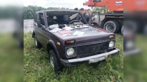 В Воронежской области из реки Дон вытащили «Ниву»: водитель погиб
