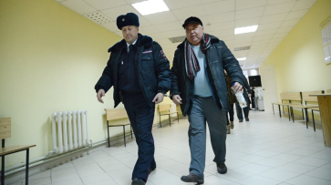 Под Воронежем суд приговорил экс-чиновника Юрия Матвеева к полутора годам тюрьмы за растрату