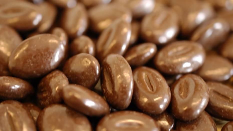 В Семилуках продавали конфеты неизвестного происхождения