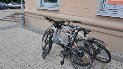 Под Воронежем легковушка сбила 11-летнего мальчика на велосипеде во дворе дома